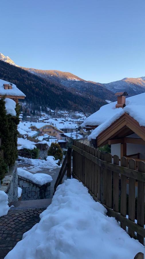 Le Balze Di Carisolo, Trilocale Con Giardino Exterior foto